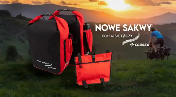 Czarne i czerwone sakwy rowerowe, gotowe na wyprawę. Idealne na bagażnik, by zabrać wszystko, co potrzebne.