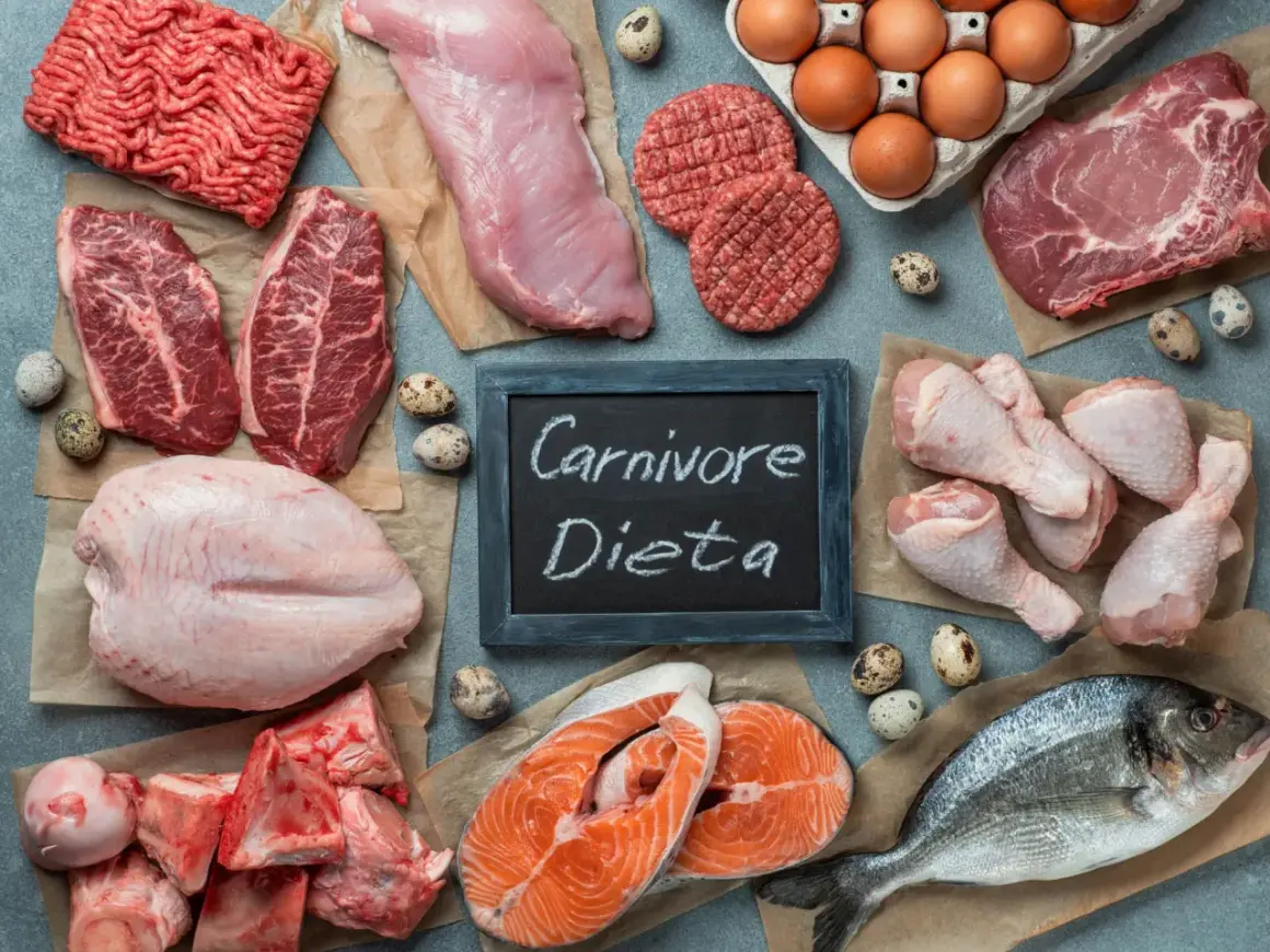 Mięso, ryby, jaja i kości na talerzu. To inspiracja do stworzenia jadłospisu dieta carnivore.