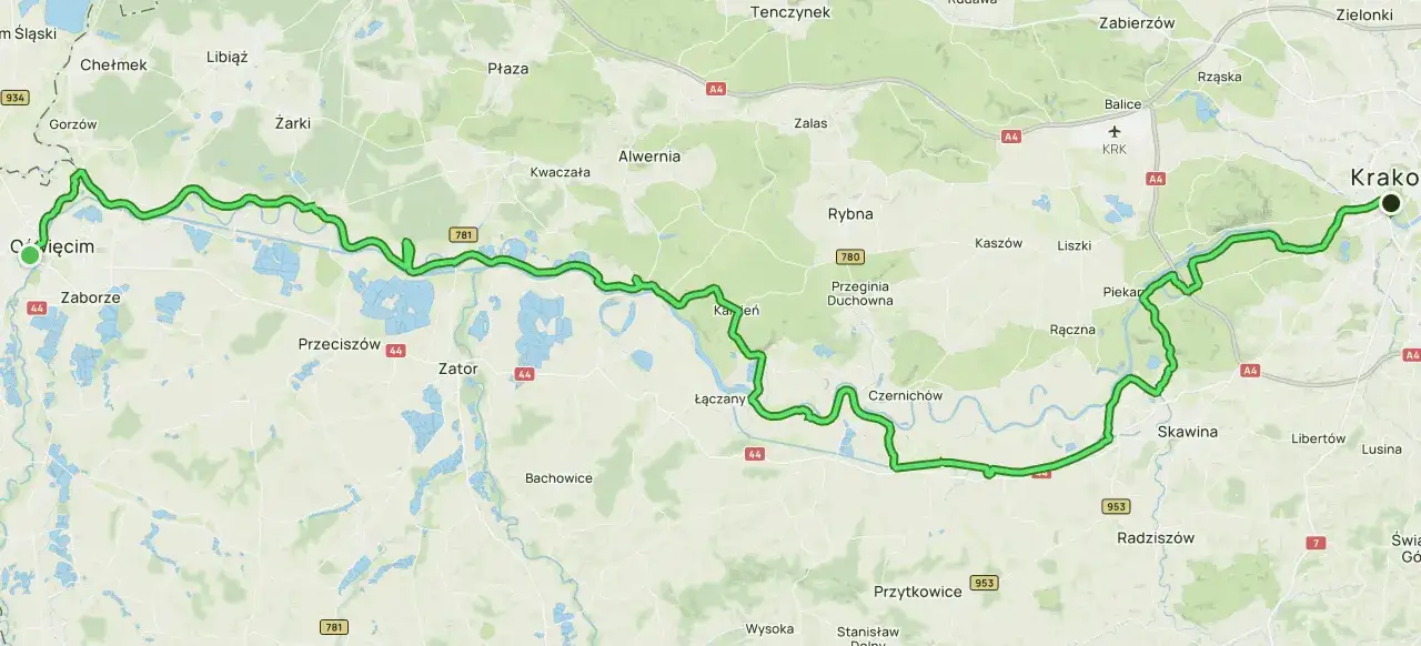 Mapa z zaznaczoną zieloną trasą rowerową wzdłuż Wisły, prowadzącą od Chrzanowa przez Kraków.